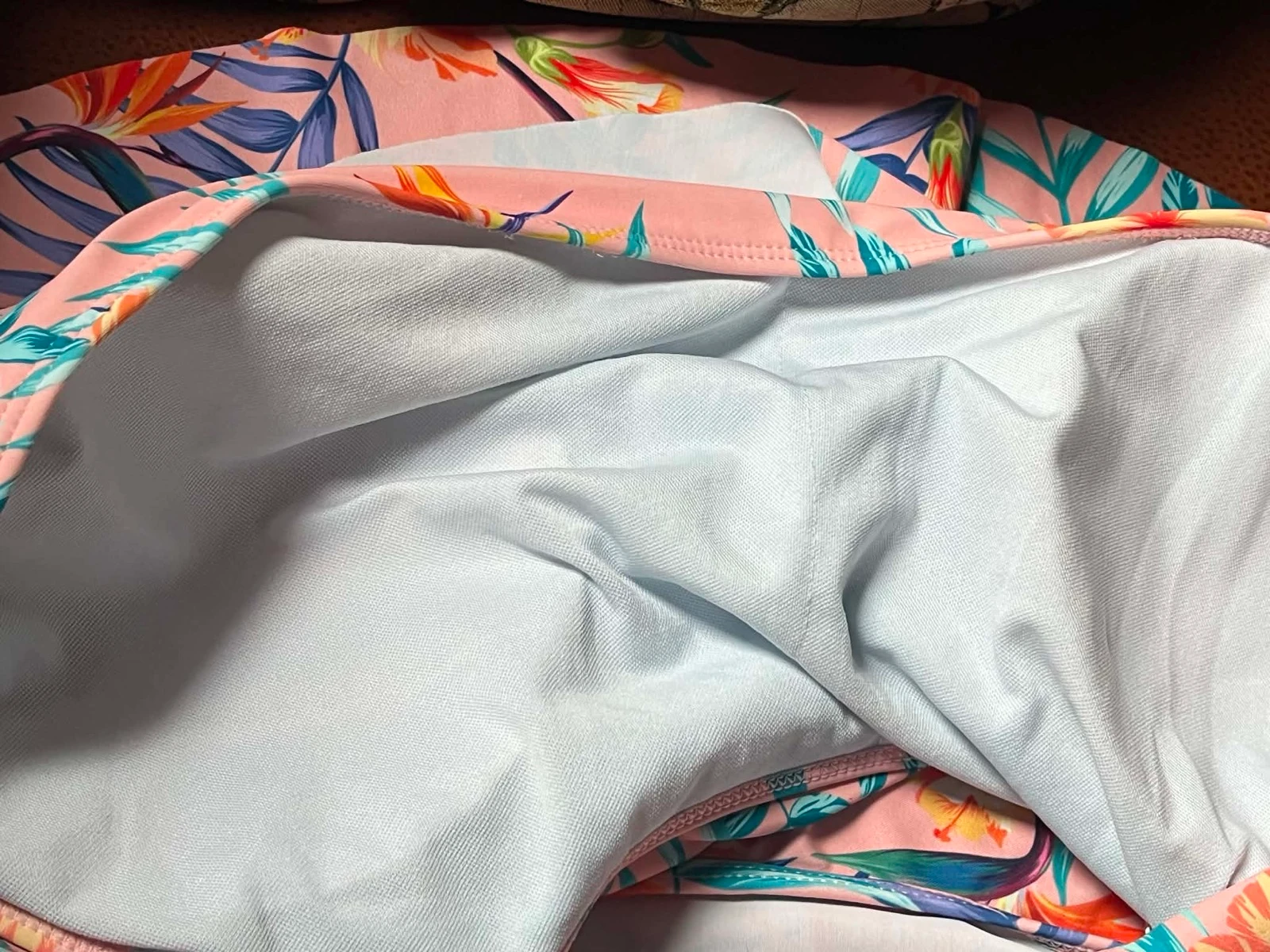 Biquíni / Maiô estampado tropical com saia – photo 3